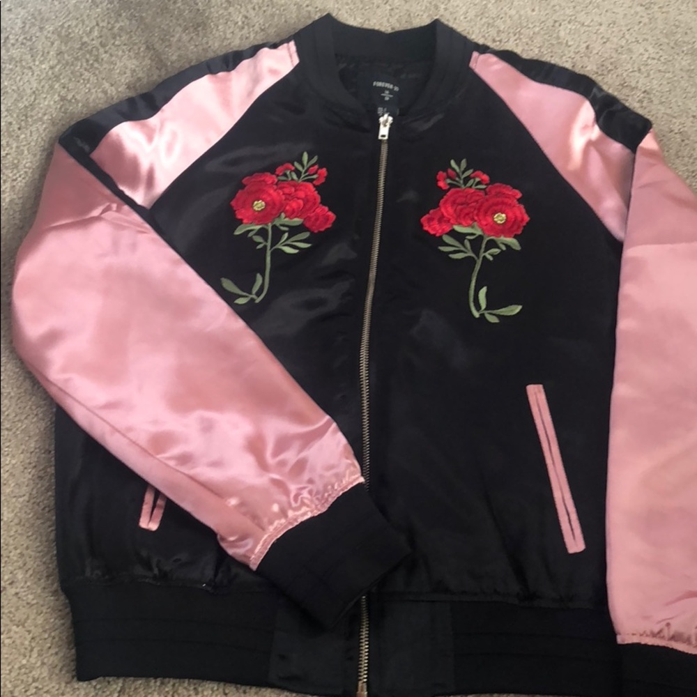 3/$25🌹🌺🌸 Cute Flower Floral Bomber Jacket